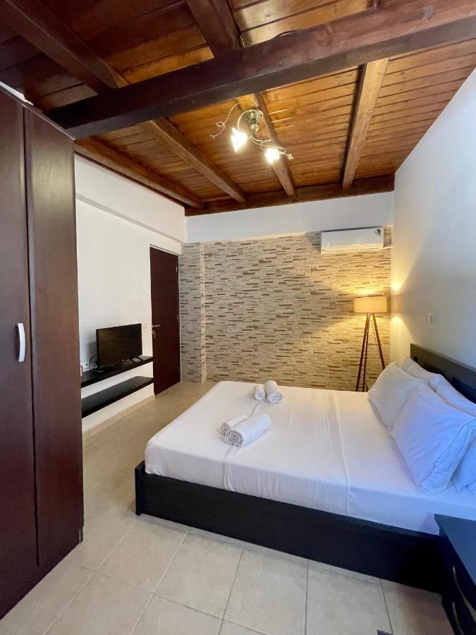 Villa Summer Breeze Nikiana Bagian luar foto